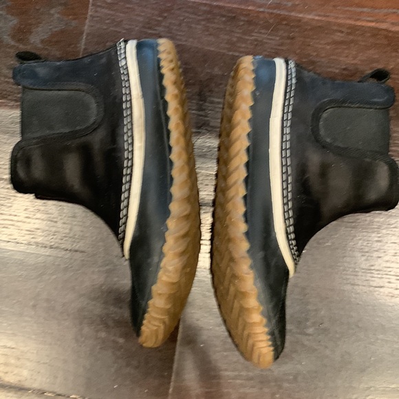 Sorel rain booties - Picture 4 of 6